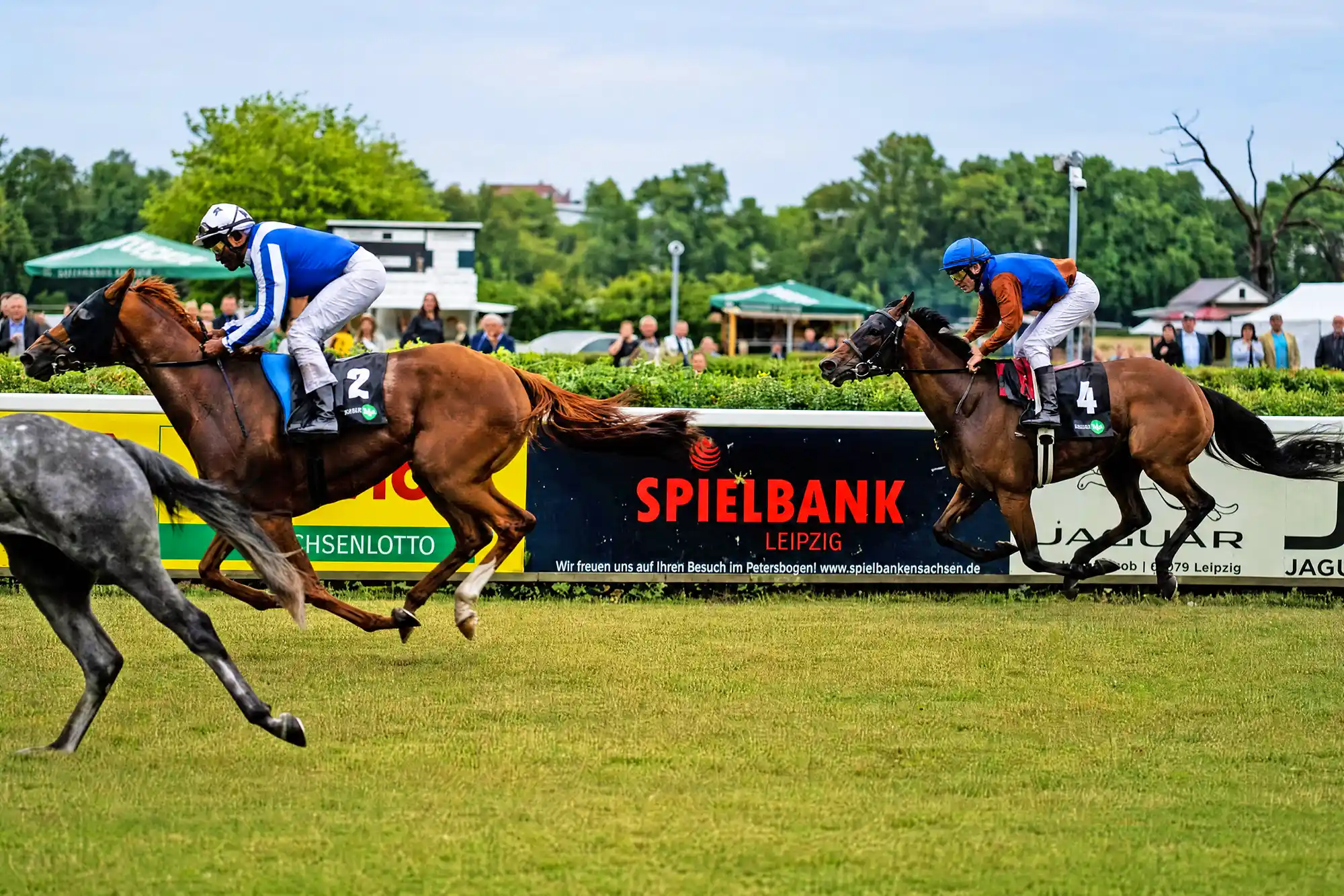 Spielbank Leipzig verlängert erfolgreiche Partnerschaft mit der Galopprennbahn Scheibenholz